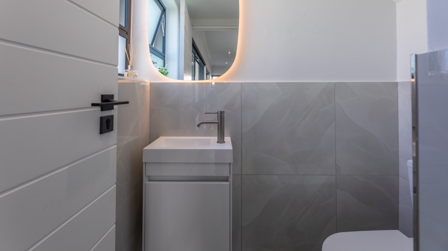 4 Bedroom Property for Sale in Sandown Western Cape